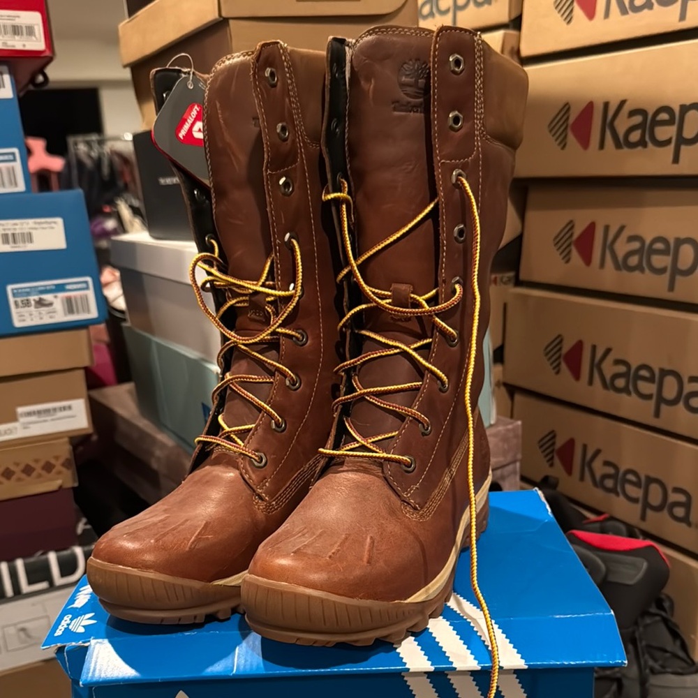 Timberland Woodhaven Winter Boots - size 5.5